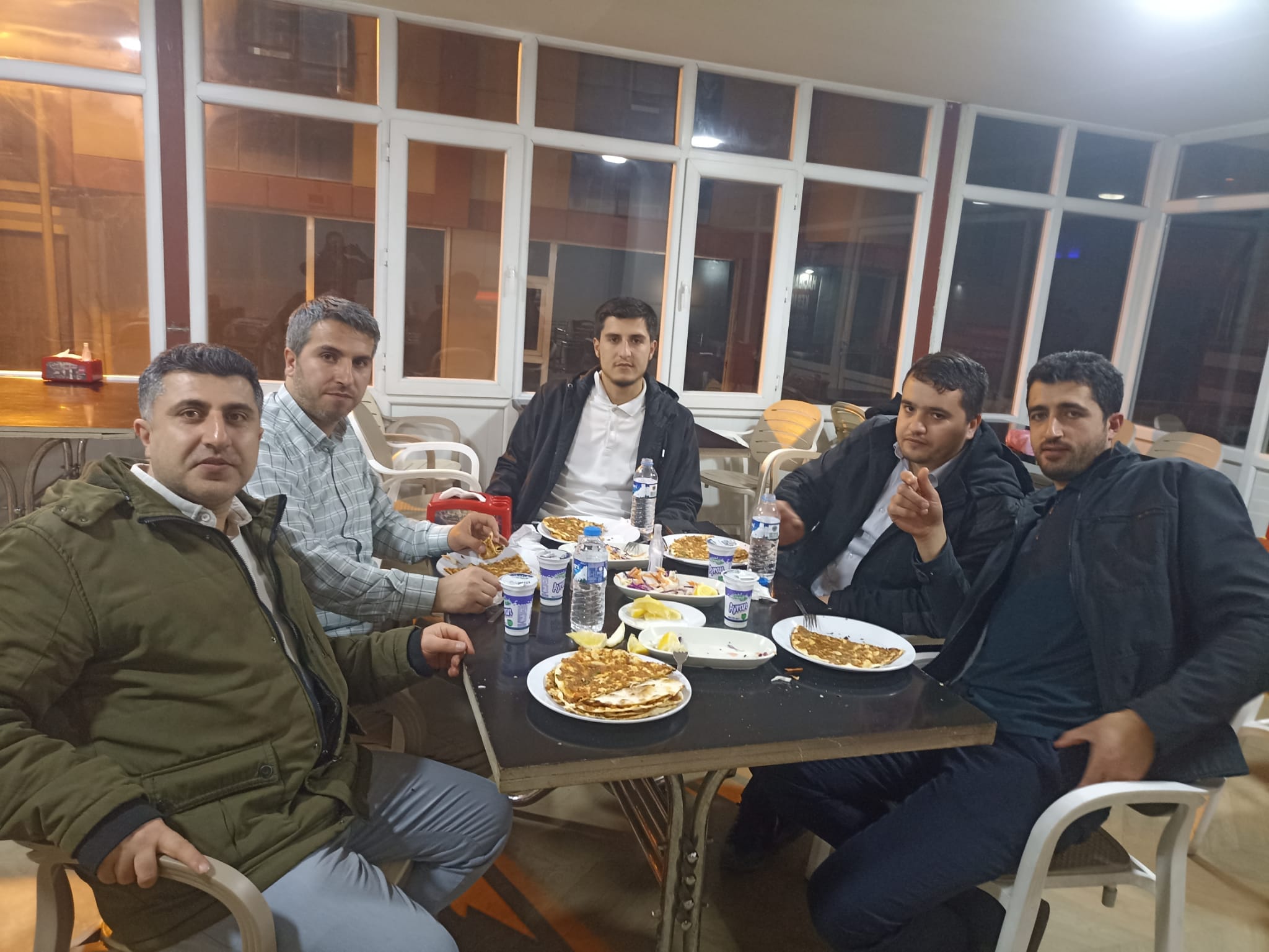 UZMAN DİYANET-SEN VAN TEŞKİLATI ÜYELERİYLE YEMEKTE BULUŞTU